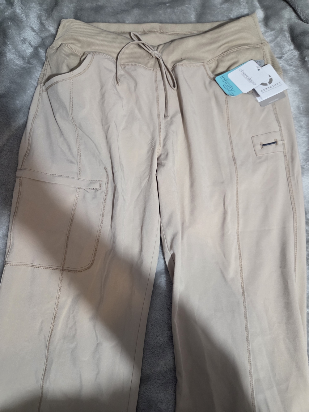 •NWT• Certainty Women’s Cargo Jogger Pants in Light Beige